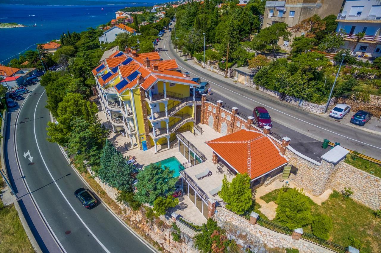 Palace Paulina Residence Novi Vinodolski Kültér fotó