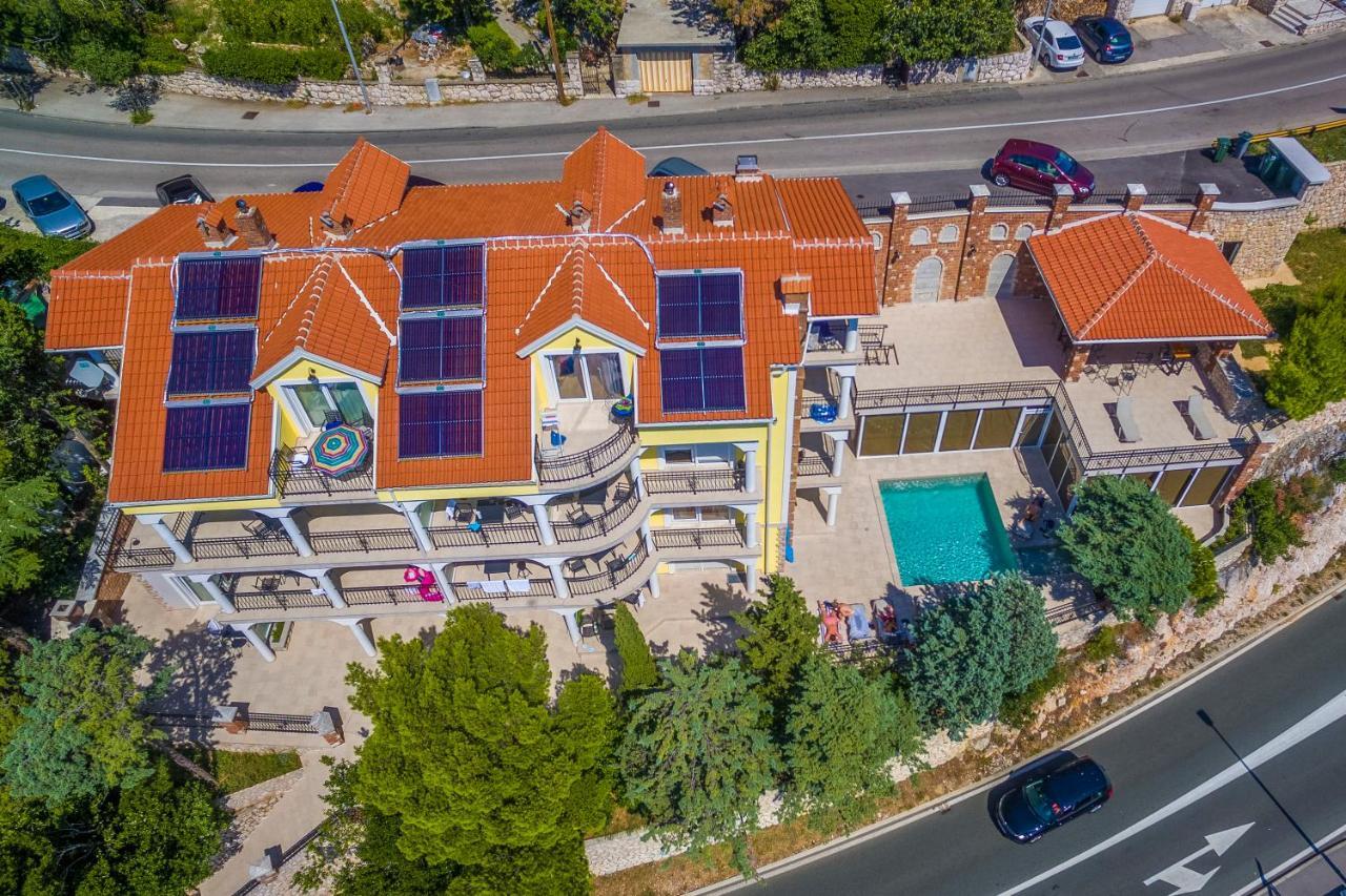 Palace Paulina Residence Novi Vinodolski Kültér fotó